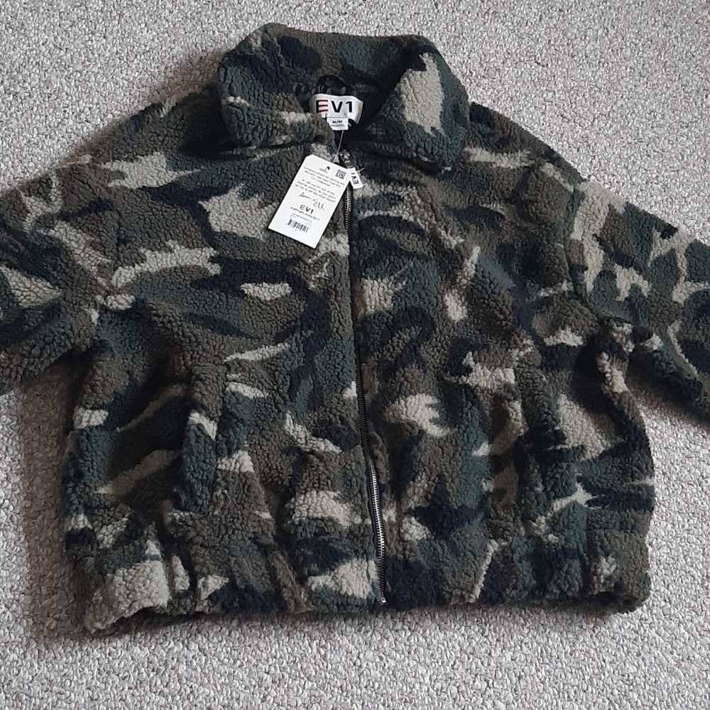 New Camouflage Printed Sherpa Jacket - Picture 5 of 9